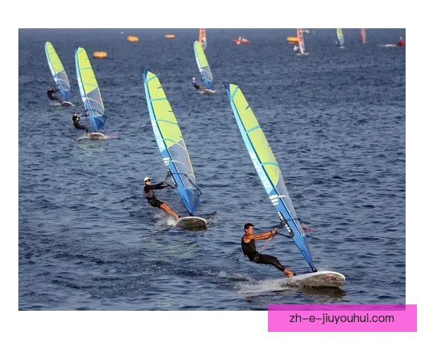 帆船比赛精彩纷呈，惊险激情引人瞩目