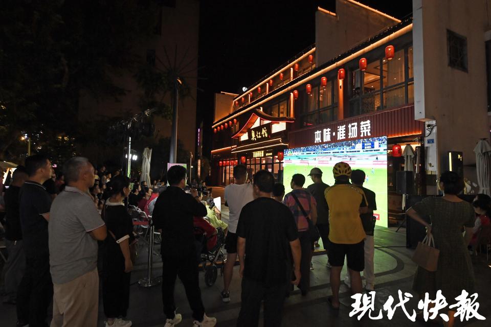 现场挤满了, 场点位做好, src