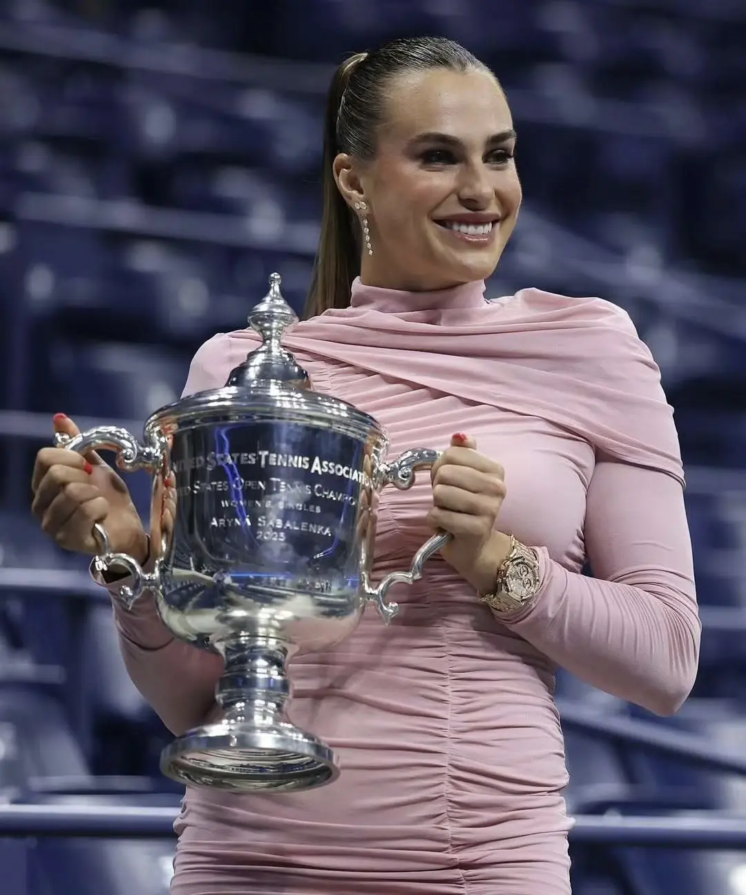 哈勒普, 万美元跻身, 万美元跻身 哈勒普, 万美元跻身, 万美元跻身