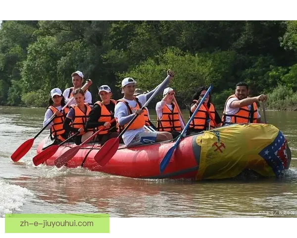 学习皮划艇技巧：专业教学视频分享