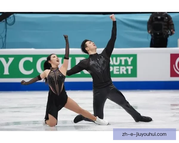 滑冰公开赛：冰上精灵的梦幻竞技盛宴